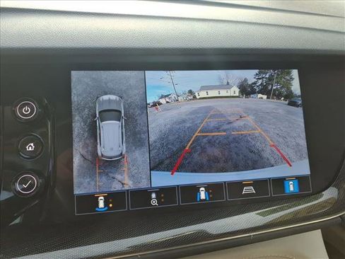 Used 2021 Buick Envision Essence w/ Technology Package I image 33