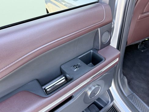 Used 2023 Ford Expedition Max Limited image 34