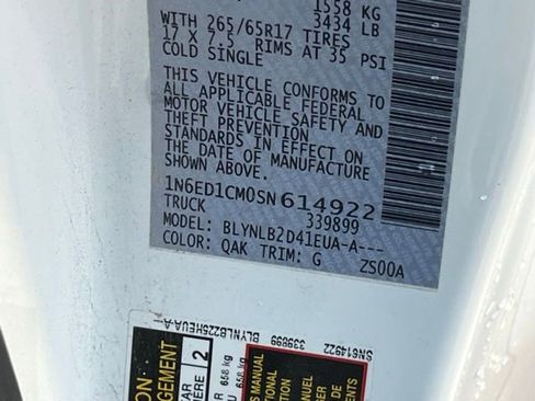 Used 2025 Nissan Frontier SV image 29