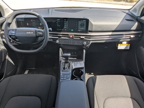 New 2026 Kia Sportage LX FWD image 16