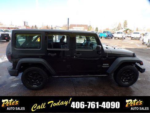 Used 2017 Jeep Wrangler Unlimited Sport w/ Dual Top Group image 5