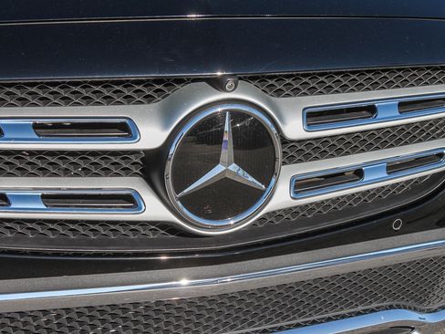 Used 2022 Mercedes-Benz E 450 4MATIC All-Terrain Wagon image 3