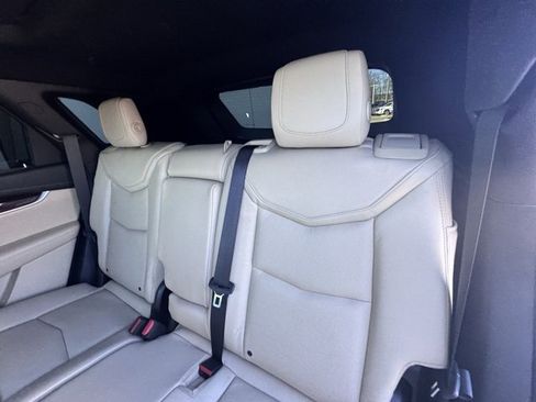 Used 2017 Cadillac XT5 Luxury w/ Driver Awareness Package image 16