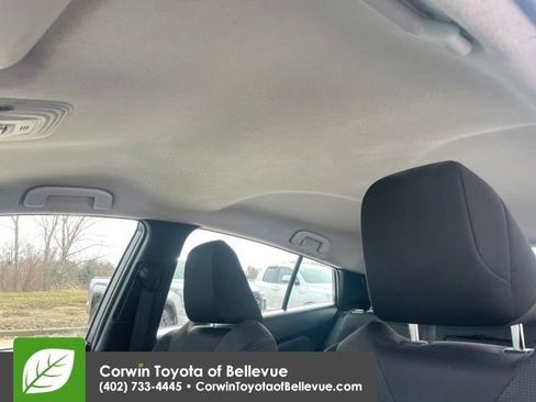 Used 2022 Toyota Prius L Eco image 25