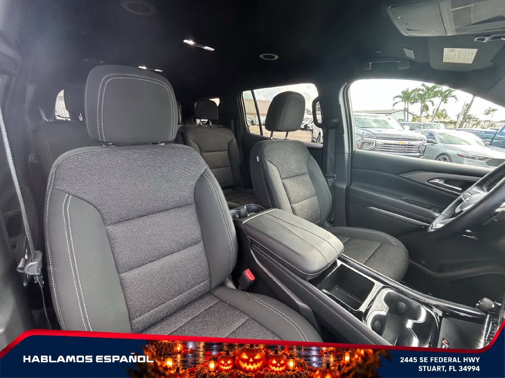 Used 2026 Chevrolet Traverse LT FWD image 16