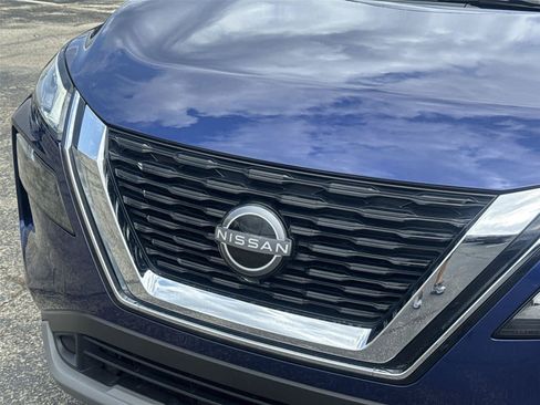 Used 2023 Nissan Rogue S AWD/4WD image 10
