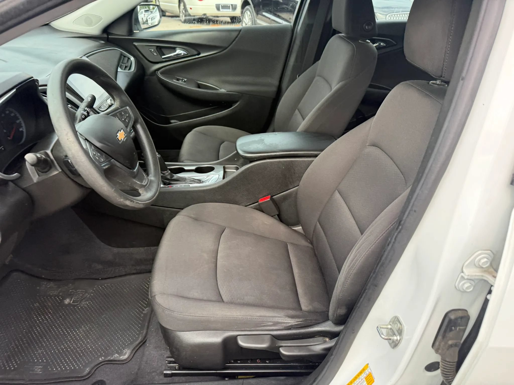 Used 2019 Chevrolet Malibu LS FWD image 13