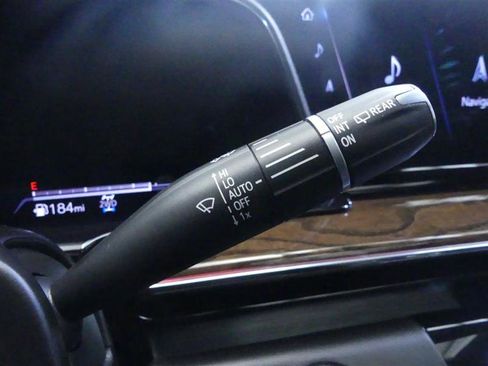 Used 2021 Cadillac Escalade Premium Luxury Platinum AWD/4WD image 24