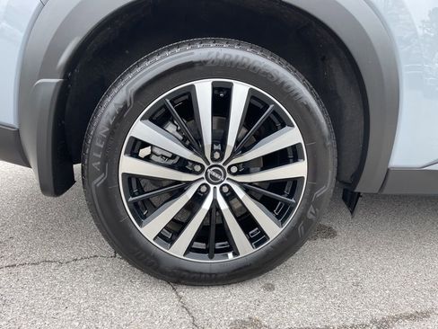 Used 2025 Nissan Pathfinder Platinum w/ Cargo Package image 62