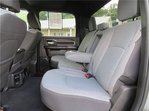 Used 2024 RAM 3500 Big Horn AWD/4WD image 5