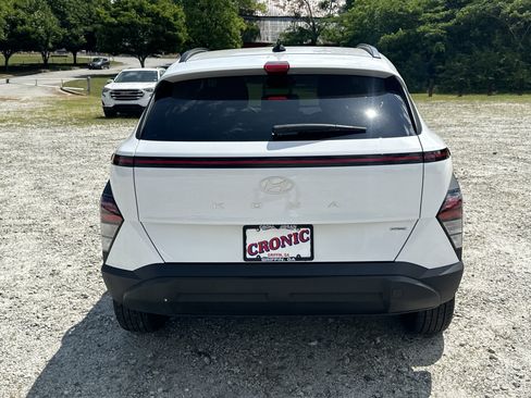 Used 2025 Hyundai Kona SEL AWD/4WD image 6