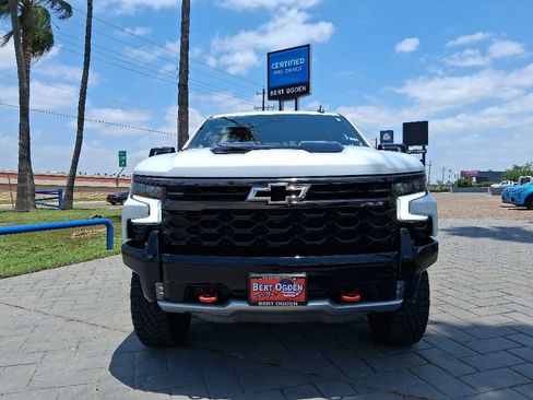 Used 2024 Chevrolet Silverado 1500 ZR2 w/ Technology Package AWD/4WD image 2