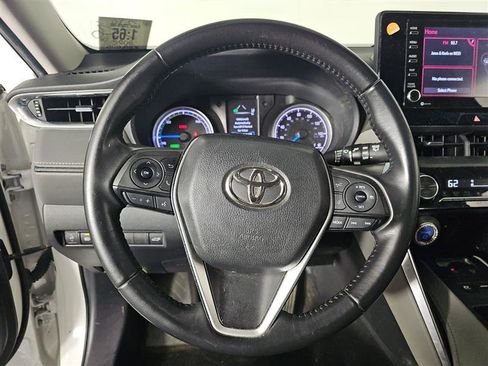 Used 2022 Toyota Venza LE AWD/4WD image 9