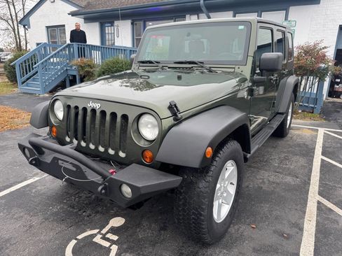 Used 2008 Jeep Wrangler Unlimited X image 2