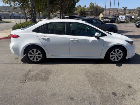 Used 2023 Toyota Corolla LE FWD image 15