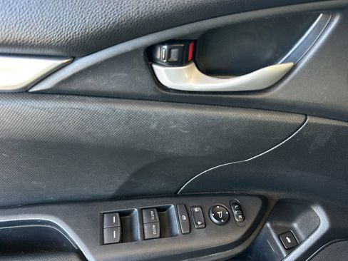 Used 2020 Honda Civic Sport image 11