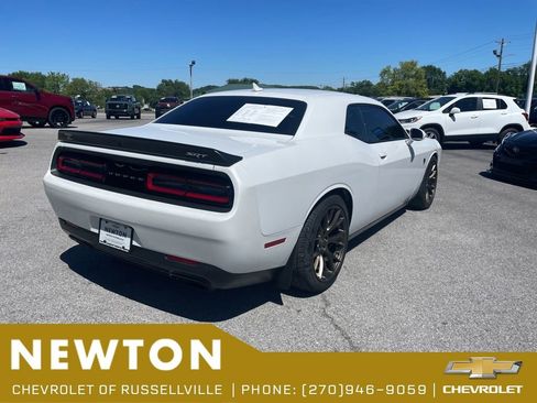 Used 2016 Dodge Challenger SRT Hellcat RWD image 30