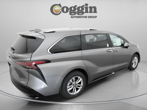 New 2026 Toyota Sienna Limited FWD image 18