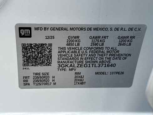 New 2026 GMC Terrain Denali w/ LPO, Floor Liner Package image 37