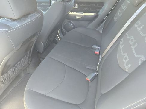 Used 2012 Kia Soul + w/ Audio Pkg FWD image 28