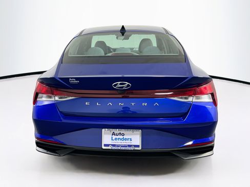 Used 2023 Hyundai Elantra SEL image 6