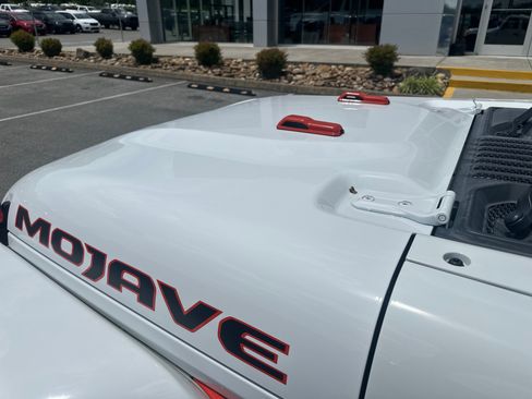 Used 2022 Jeep Gladiator Mojave w/ Cold Weather Group AWD/4WD image 13
