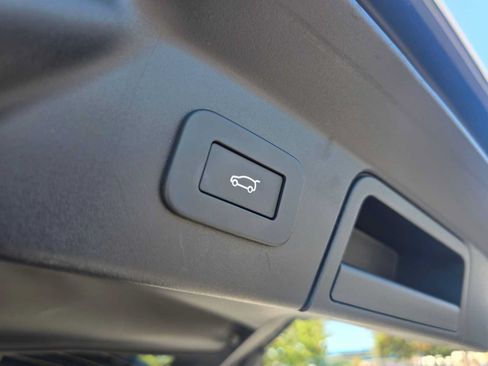 Used 2026 Land Rover Range Rover Velar S AWD/4WD image 16