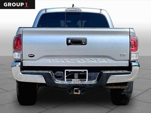 Certified 2023 Toyota Tacoma TRD Off-Road AWD/4WD image 5