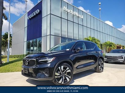 Used 2025 Volvo XC40 B5 Plus