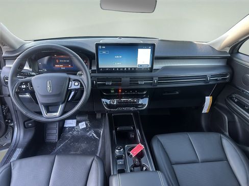 New 2026 Lincoln Corsair Premiere image 11