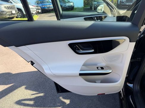 Used 2024 Mercedes-Benz C 300 4MATIC Sedan image 19