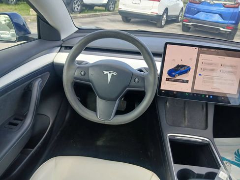 Used 2023 Tesla Model 3 Standard Range RWD image 23