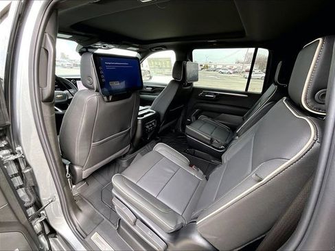 New 2026 Chevrolet Suburban Premier image 14