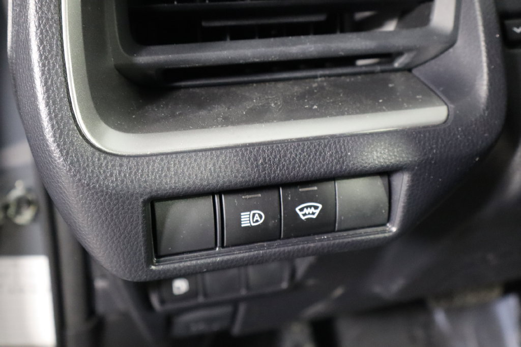 Used 2025 Toyota Prius LE FWD image 22