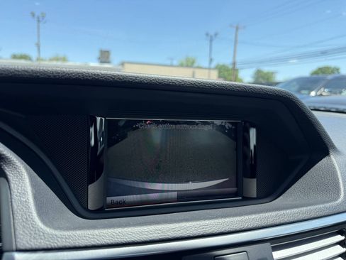 Used 2013 Mercedes-Benz E 350 4MATIC Sedan image 19