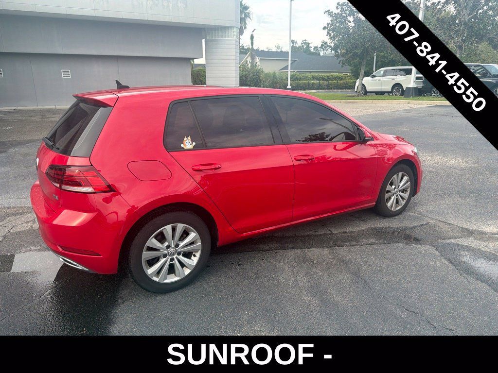 Used 2018 Volkswagen Golf SE FWD image 2
