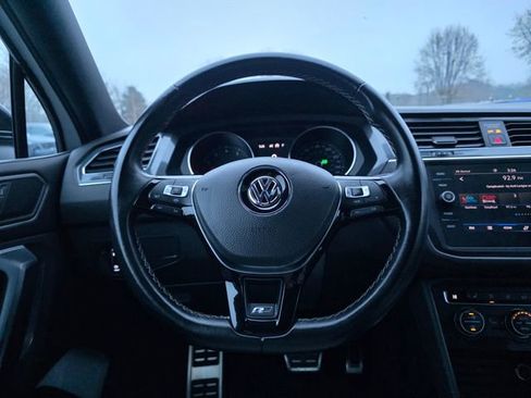Used 2021 Volkswagen Tiguan SE R-Line AWD/4WD image 24