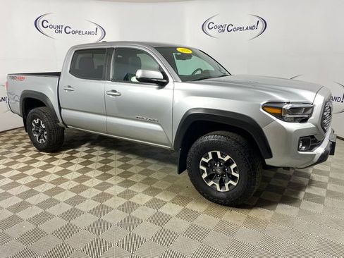 Certified 2023 Toyota Tacoma TRD Off-Road AWD/4WD image 1