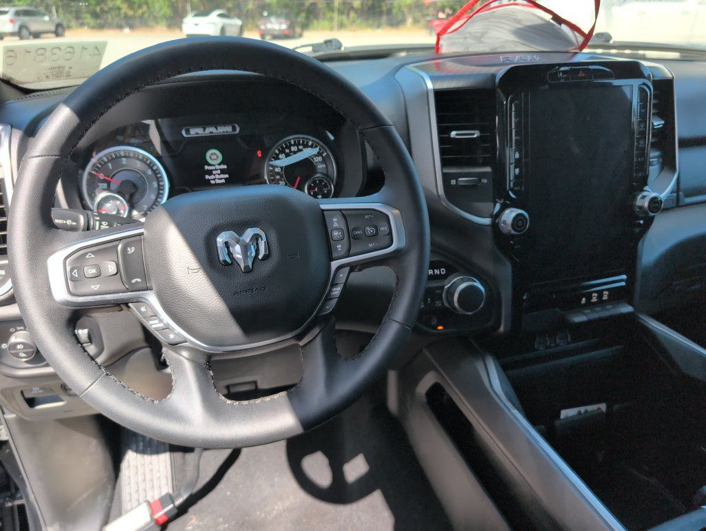 Used 2025 RAM 1500 Big Horn AWD/4WD image 12
