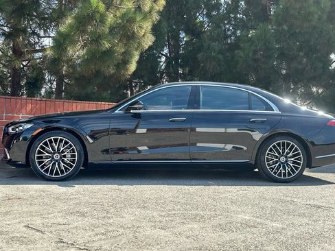 Certified 2024 Mercedes-Benz S 580 4MATIC Sedan image 9