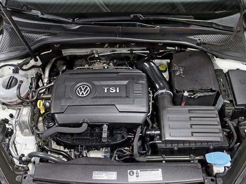 Used 2017 Volkswagen Golf Alltrack SE image 32