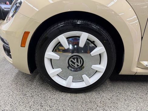 Used 2019 Volkswagen Beetle 2.0T Final Edition SEL FWD image 38