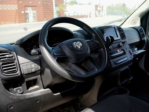 Used 2023 RAM ProMaster 2500 FWD image 2