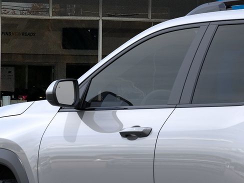 New 2026 Chevrolet Equinox ACTIV w/ Convenience Package III AWD/4WD image 36