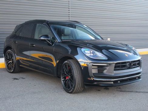 New 2026 Porsche Macan GTS image 10