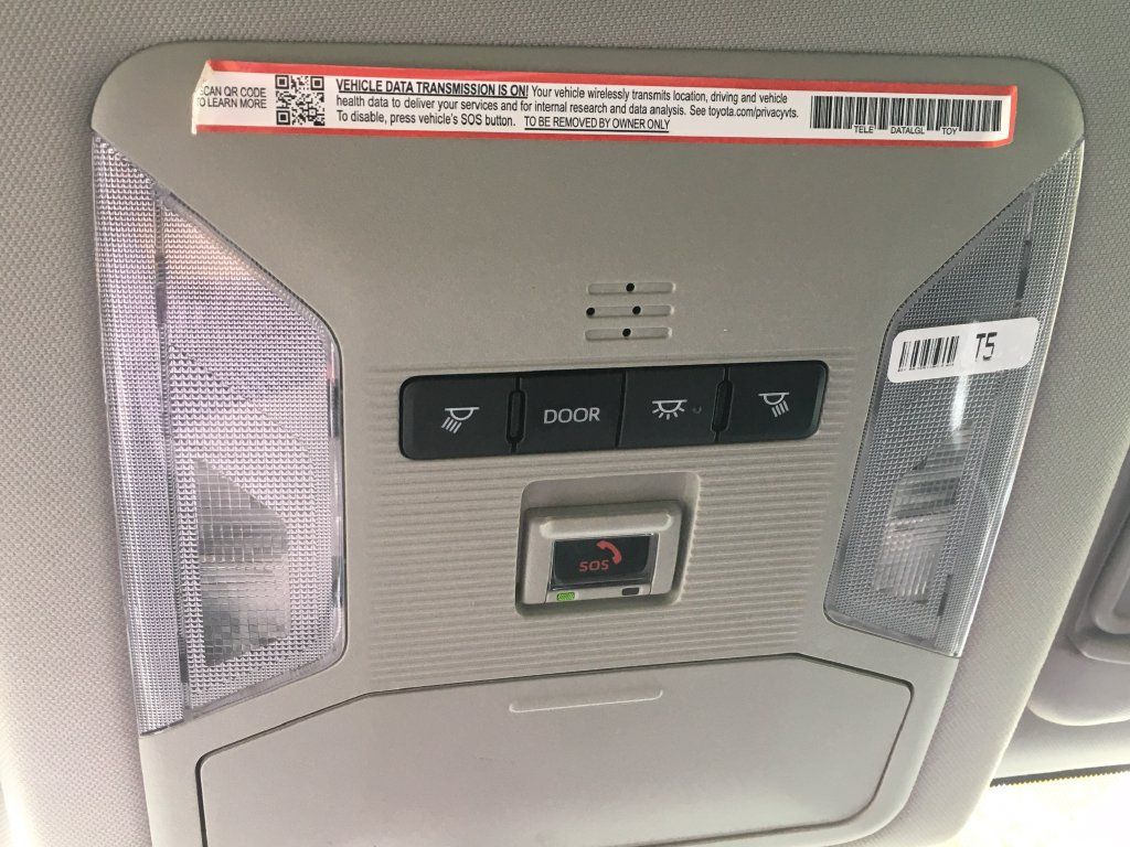 Used 2025 Toyota RAV4 XLE AWD/4WD image 15