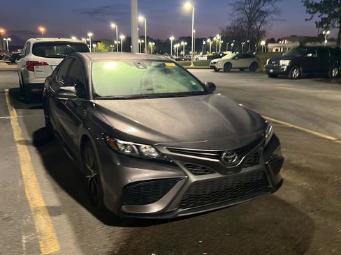 Certified 2023 Toyota Camry SE image 5