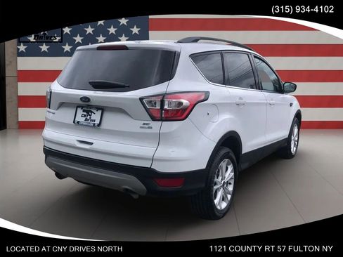 Used 2018 Ford Escape SE AWD/4WD image 5