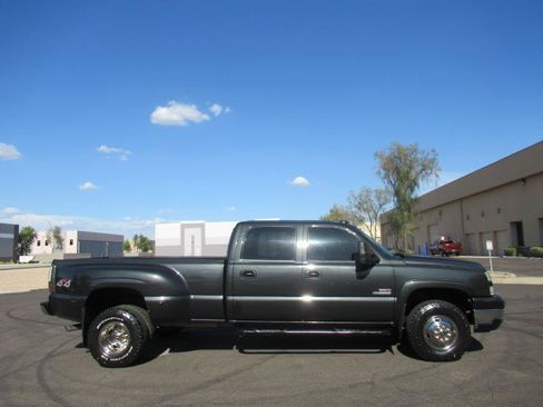 Used 2005 Chevrolet Silverado 3500 LT w/ Heavy-Duty Power Package AWD/4WD image 5