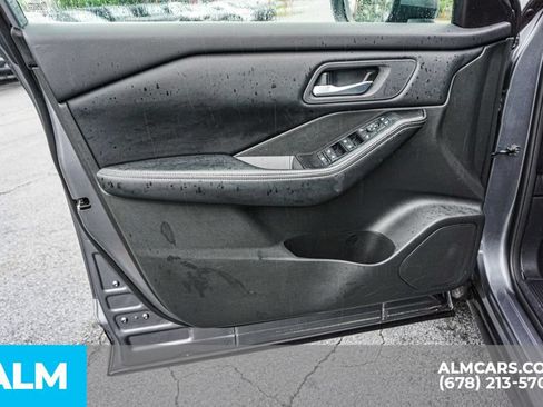 Used 2025 Nissan Rogue SV FWD image 45